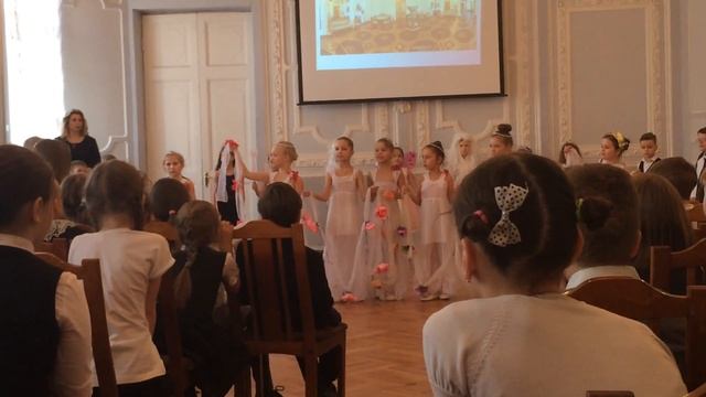 Азбука красоты. 1 А класс Гимназии при Русском музее смотреть онлайн