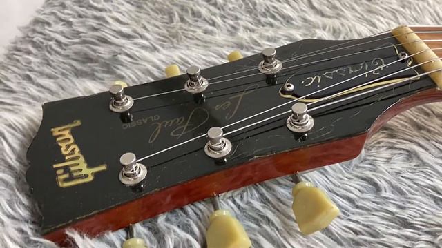 Gibson USA Les Paul 1960 ClassicHoney Burst Finish /Gisbon PAF pickupsw/ Used Hardcase Made in USA смотреть онлайн