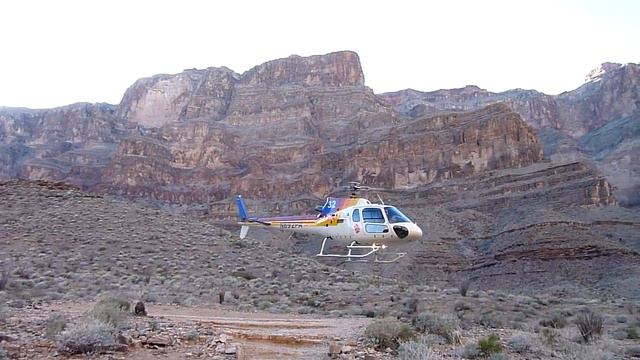 Chopper at Grand Canyon смотреть онлайн