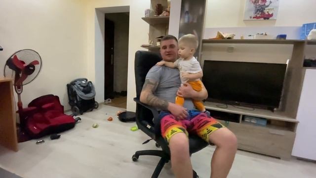 СЕМЕЙНОЕ, ДОМАШНЕЕ ВИДЕО! СЫН СОВСЕМ ВЗРОСЛЫЙ? ИГРАЕМ С НИМ В ПРЯТКИ! КУПАЕМСЯ! Виталий Зеленый!