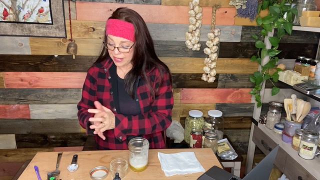 Handmade Natural Deodorant That Really Works! Super Easy Too. смотреть онлайн