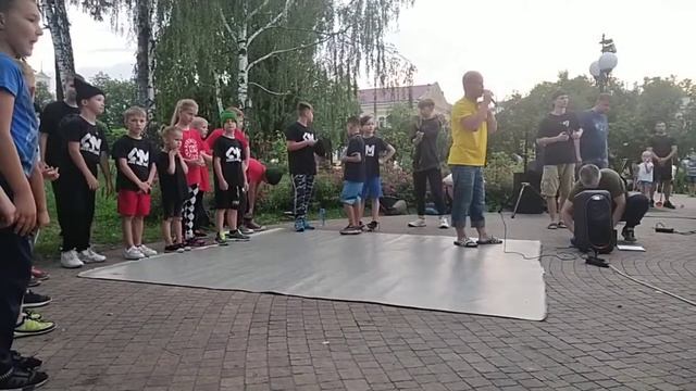 Брейк данс жюри смотреть онлайн