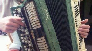 Разбор вступления из песни Таганка на баяне