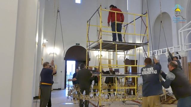 Установка ЦЕНТРАЛЬНОГО ХРАМОВОГО ХОРОСА смотреть онлайн