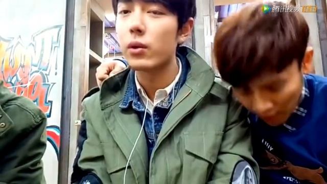 2015.12.05 Xiao Zhan Weibo Update | Weekly Vlog [ENG/RUS SUB] смотреть онлайн