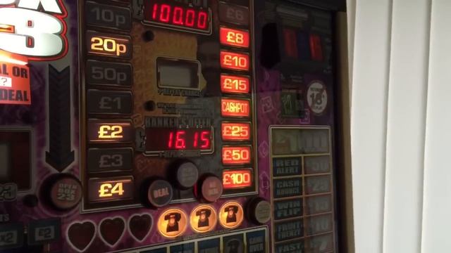 Deal or no deal box 23 What would you do ? £100 jackpot Fruit machine Bellfruit games смотреть онлайн