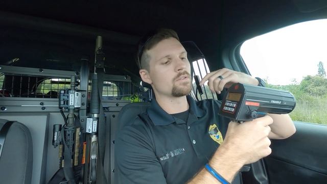 How do police catch you speeding? |RADAR and LASER смотреть онлайн