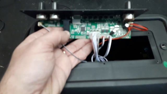 Caixa Multilaser é boa? SP336 e seus 200W rms portáteis, será? смотреть онлайн