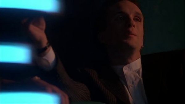 Маска: в Баре 2/4