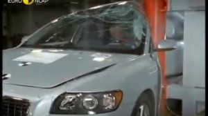 Краш тест Volvo S40 2004 (E-NCAP)