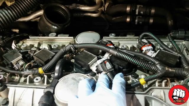 How to change Spark plugs in a Ford st /Volvo 2.5 смотреть онлайн