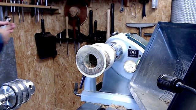 Wood turning a laburnum vessel. #laburnum #laburnumvase #woodart смотреть онлайн