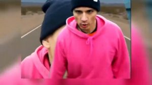 Holy Baam - Круто быть тупым (Текст песни холи бам)