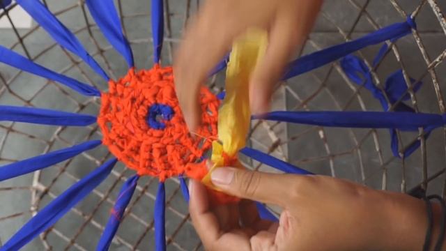 फटी पुरानी साड़ी या डुपट्टो से बनाये पायदान 10 मिनट में Reuse Old Sari DIY Home Decor Doormat Idea смотреть онлайн