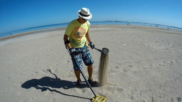 Пляжный коп украшений на берегу водохранилища с мд go find 60 смотреть онлайн