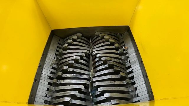 Shredder Vs Squid Game- Top Shredding Stuff ASMR Compilation смотреть онлайн