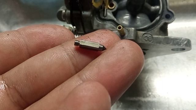 "Я уже разбирал карбюратор, там все хорошо! - говорили они... Меркури 15м. смотреть онлайн