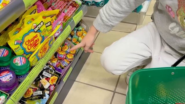 СОФИЯ КАК НЯНЯ ДЛЯ МАЛЕНЬКОЙ СЕСТРЫ. СОФУНЬЯ ШАЛУНЬЯ смотреть онлайн