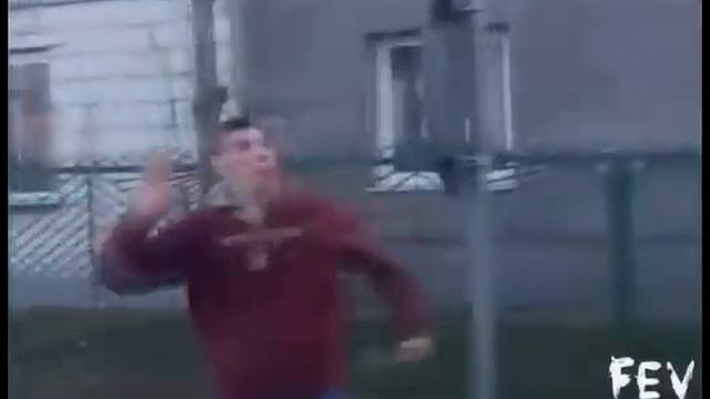 Дорожный знак дал сдачи смотреть онлайн