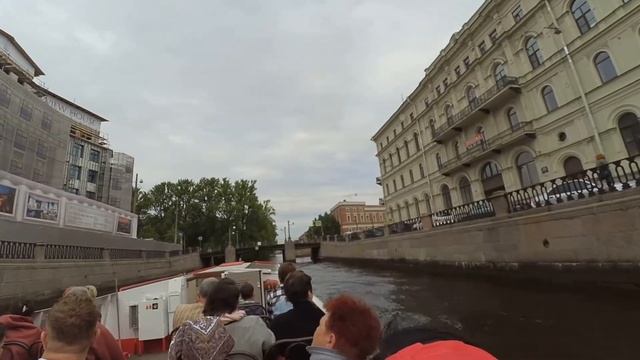 live Водная экскурсия по рекам и каналам Санкт-Петербурга смотреть онлайн