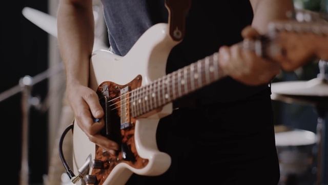 BOSS DM-101 Delay Machine | The Ultimate Analog Delay Pedal | Official Video смотреть онлайн