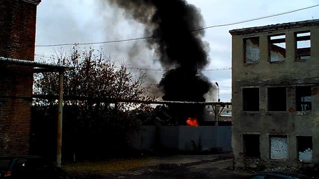 Вторчермет на модельной горит смотреть онлайн