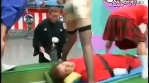 Японское Шоу!Угадывает японок по трусикам!