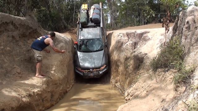 VW Amarok Tackling Gunshot Creek, Ist one down, Sept 2015 смотреть онлайн
