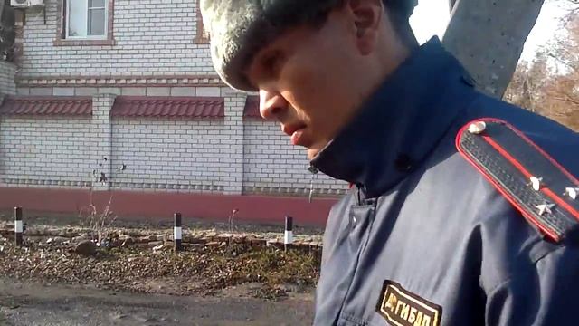 вот как разговаривают с ментами в астрахани.mp4 смотреть онлайн