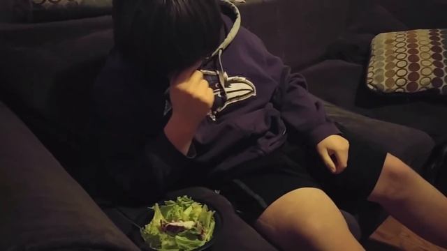 WILLIAM STEALS THE CAR AFTER A SALAD RAGE!!! смотреть онлайн