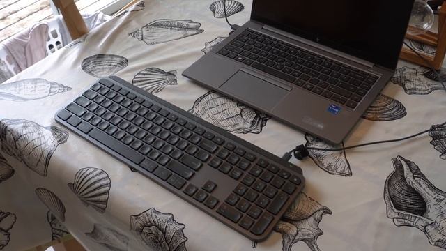 Logitech MX Keys Wireless Keyboard Review | Best Keyboard 2022? смотреть онлайн
