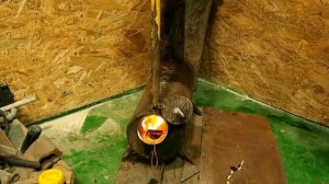 МОЩНАЯ ЧУДО-ПЕЧЬ НА ОТРАБОТКЕ своими руками. Тепло в гараже за 5 минут! Waste oil oven DIY.