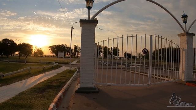 Me ENAMORÉ de esta CIUDAD!.. SANTA ROSA DE LA PAMPA!! [4K] | Provincia de la Pampa, Argentina. 2022 смотреть онлайн