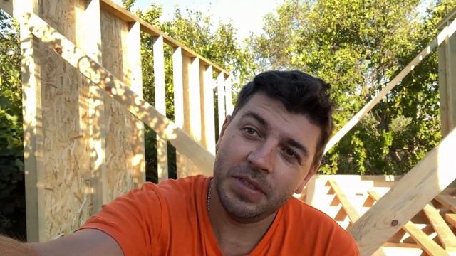 Собираем боковые стены каркасного дома