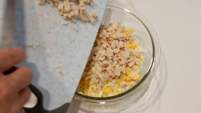 Мясной салат без морковки и соленых огурцов!!!Рецепт вкусного мясного салата!!! смотреть онлайн