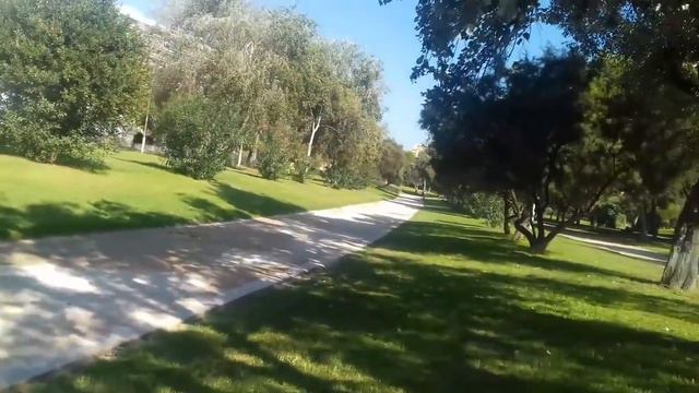 Прогулка по огромному парку Валенсии,Испания и мира Рио Турия,простягается через весь город! смотреть онлайн