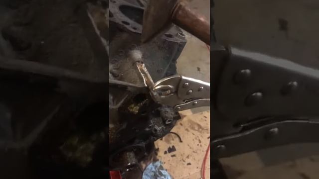 Solved! Ford timing cover and water pump removal. Broken or seized bolts смотреть онлайн