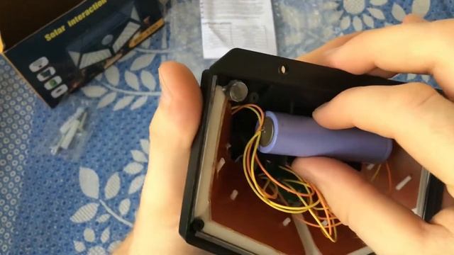 Прожектор с датчиком движения / Светодиодный уличный фонарь на солнечной батарее. Разборка. Тест. смотреть онлайн
