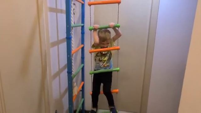 Шок! 24 часа на веревочной лестнице)))? смотреть онлайн