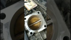 Ниссан икс-трейл Т30 , чистка дроссельной заслонки .