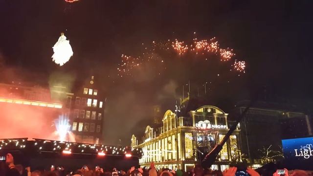 Lighting of de Bijenkorf Amsterdam 2016 смотреть онлайн