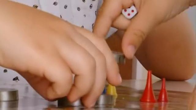 [ Дет/сад №295, гр.№12]" Мы играем" /Эпизод из фильма "Один день из жизни дет/сада" смотреть онлайн