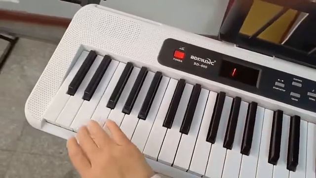 Our New design BD-680 electronic keyboard piano 61keys:） смотреть онлайн