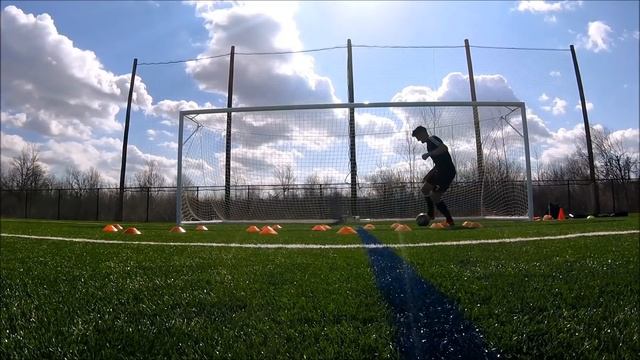 How To Improve Dribbling | Essential Dribbling Drills For Footballers/Soccer Players смотреть онлайн