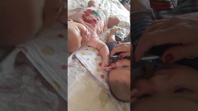 #соска#пустышка#двойняшки#двойня#королевскаядвойня смотреть онлайн