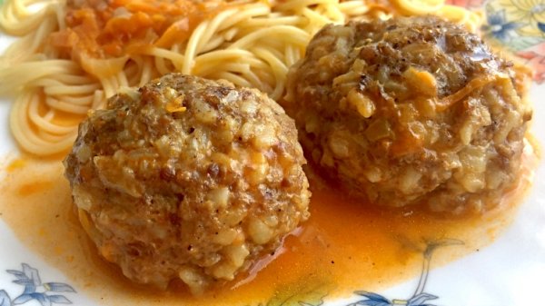 Домашние тефтели с подливой - очень вкусные и нежные. Тефтели с рисом рецепт.mp4