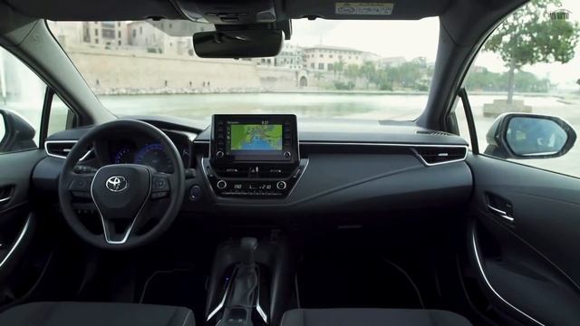 2021 New Toyota Corolla Touring Sports Hybrid Full Review смотреть онлайн