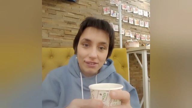 Новая причёска и костюм! Тёплые пожелания от Оли в последний день осени 2022! смотреть онлайн