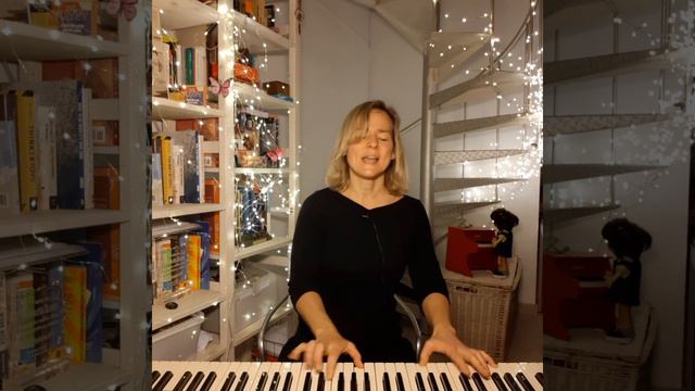 Сидя на красивом холме Б. Гребенщикова. Кавер для фортепиано и голоса. смотреть онлайн