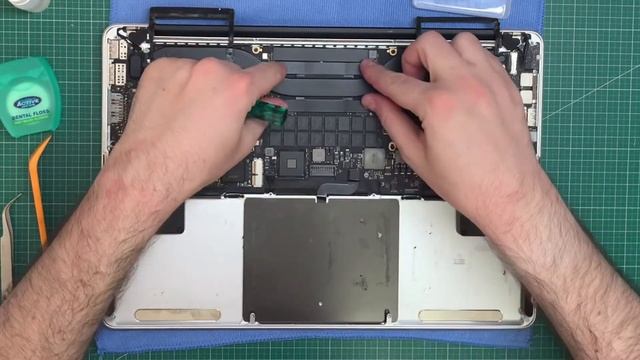 HKT#8 MacBook Pro 15" Retina (A1398) Pil Değişimi ve Termal Macun Yenileme - Tamirat Günlükleri #1 смотреть онлайн